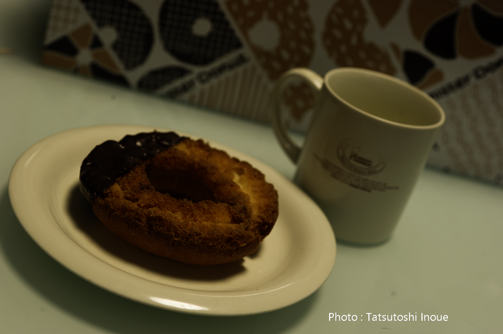 16個のドーナツと、誰かの正しさ/ Sixteen Doughnuts and Someone’s Sense of What Is Right